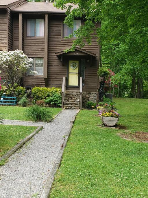 J.Creek Retreat, Creekside Townhouse +1 Car Garage Villa Maggie Valley Exteriör bild