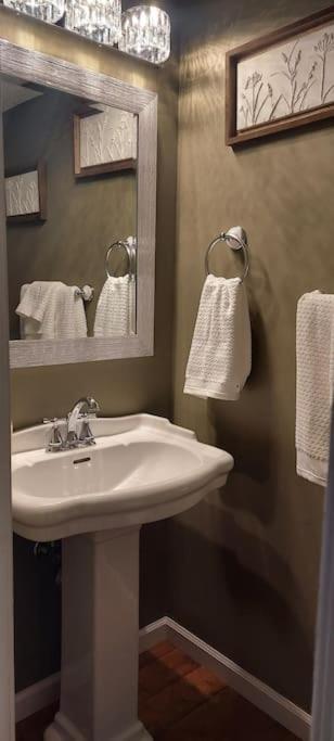 J.Creek Retreat, Creekside Townhouse +1 Car Garage Villa Maggie Valley Exteriör bild