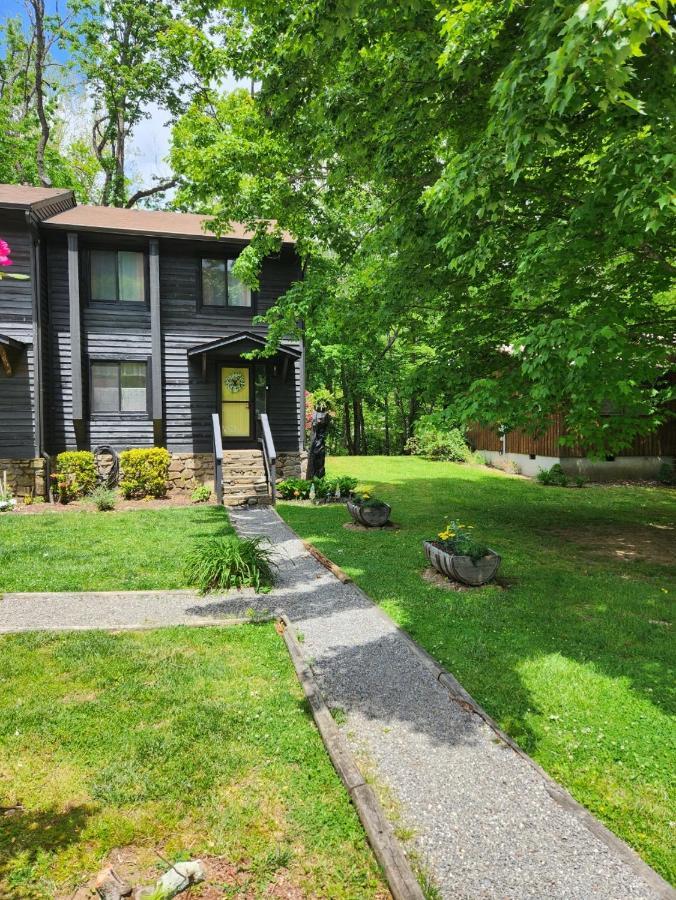 J.Creek Retreat, Creekside Townhouse +1 Car Garage Villa Maggie Valley Exteriör bild