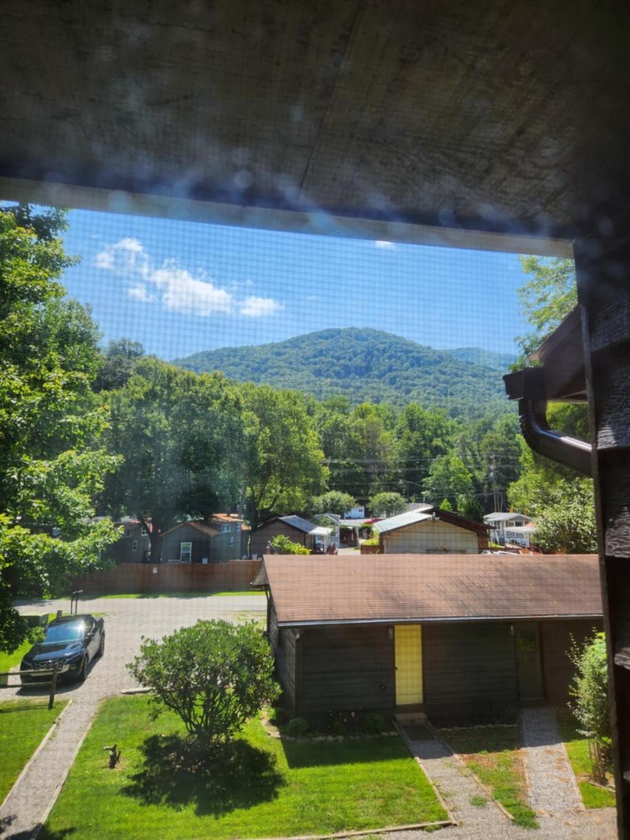 J.Creek Retreat, Creekside Townhouse +1 Car Garage Villa Maggie Valley Exteriör bild